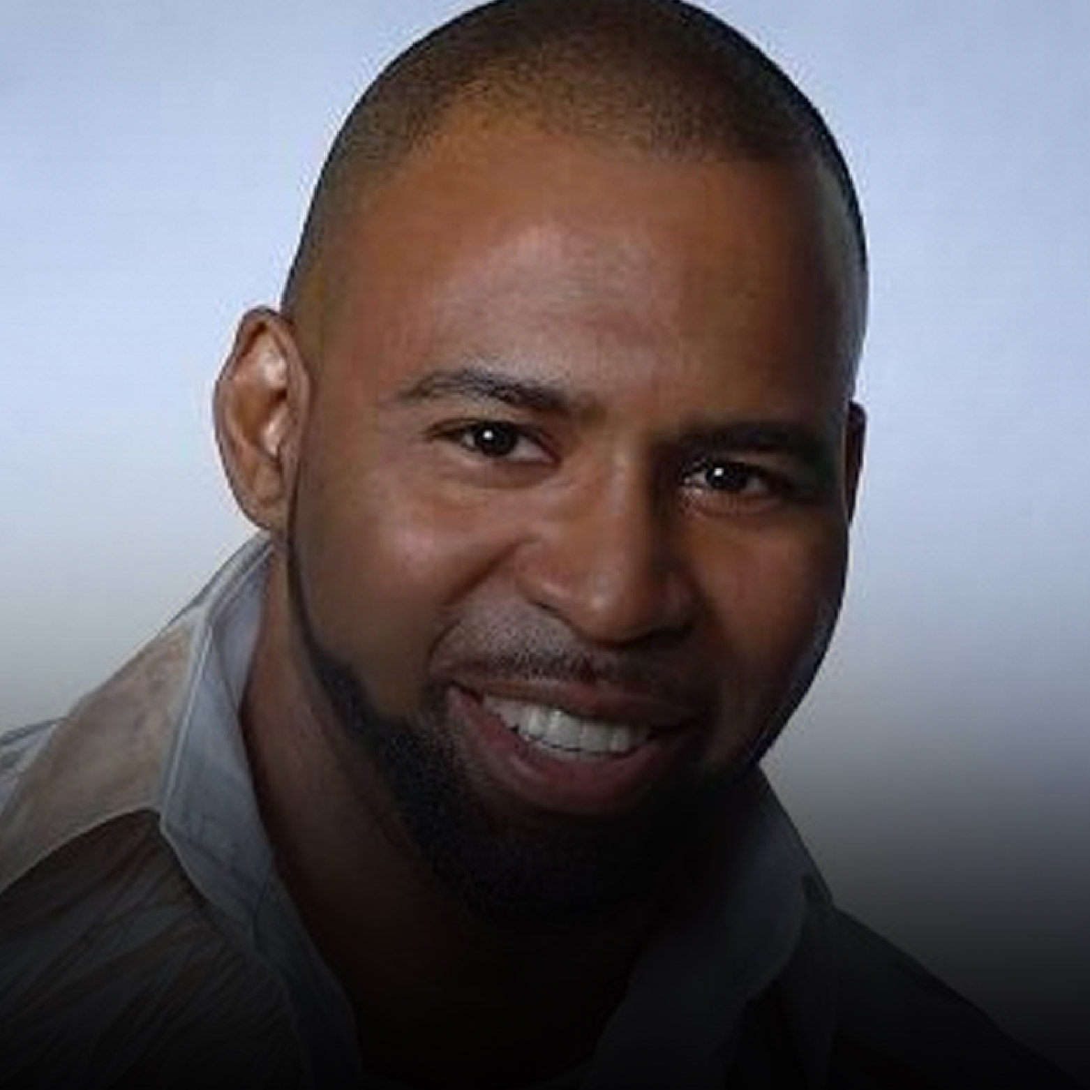 Deron Bell_Headshot2 Deron Bell